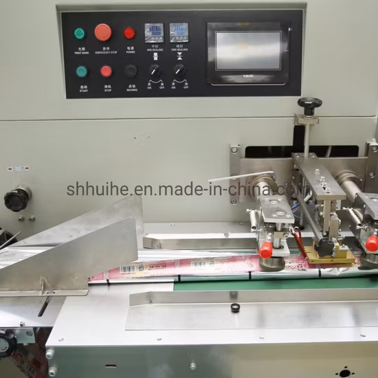 枕形ナプキンカトラリーセット包装機、ウェットティッシュペーパー食器フォーク食器包装機